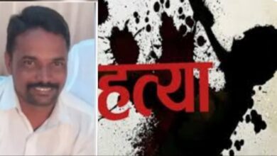 Photo of दोन वर्षाचा मुलगा बापावर होणारा हल्ला पाहत होता आणि मोठ्याने रडत होता : मारेकऱ्यांना तरीही दया आली नाही