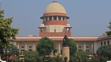 Photo of आपल्या हक्कासाठी 19 वर्षीय तरुणाने सुप्रीम कोर्टात स्वतःच लढवली खिंड 