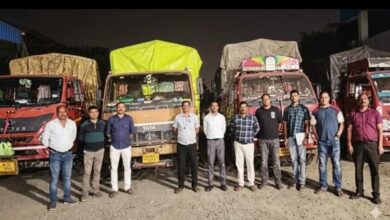 Photo of ही तर हद्दच झाली राव एकाच नंबरचे एक दोन नव्हे तर चार ट्रक